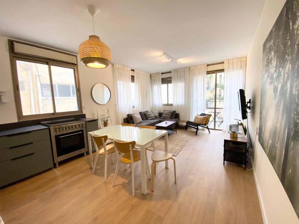 Sea * Tel Aviv